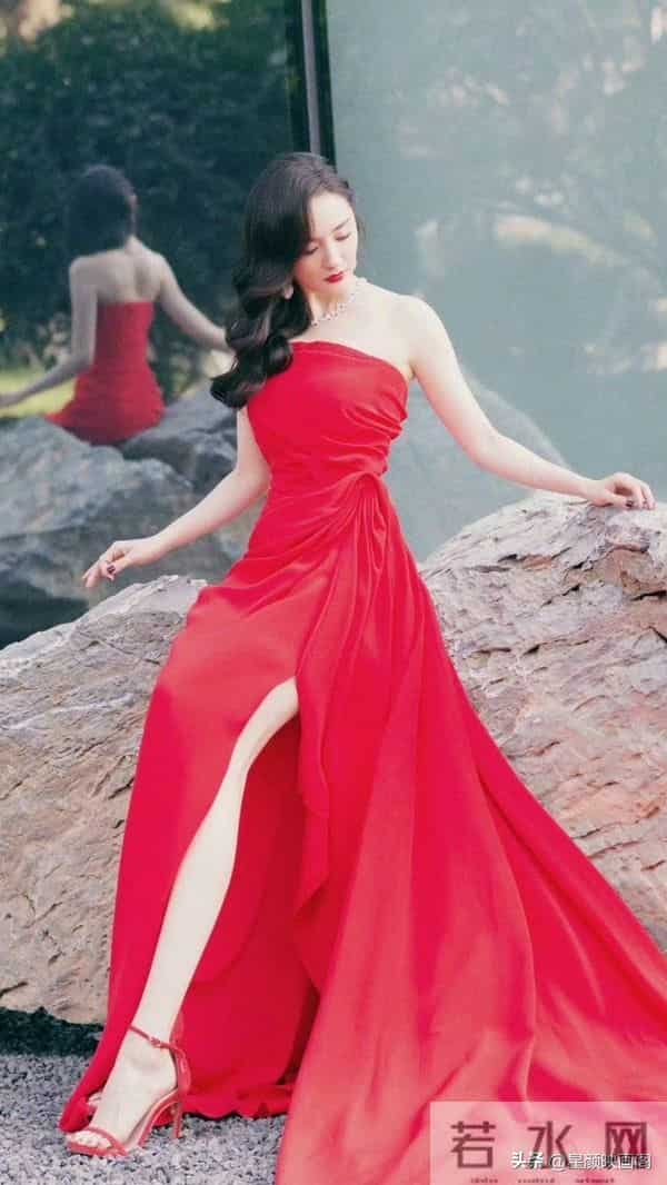 杨幂红裙玉足娇艳欲滴~