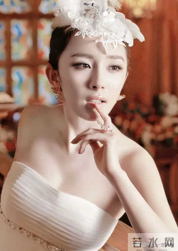 杨幂，大幂幂白婚纱高清写真集