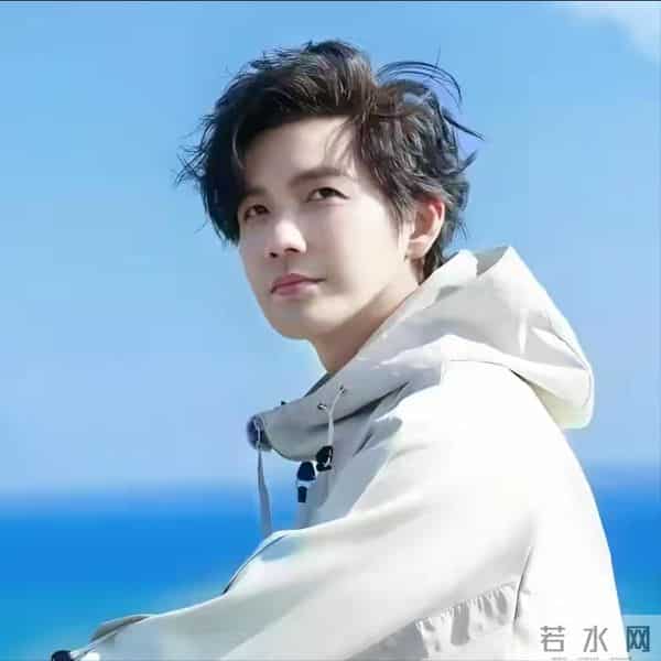 年纪大了就别尬演美男！油光满面脸部肿胀，这是迷倒女人的皮囊？