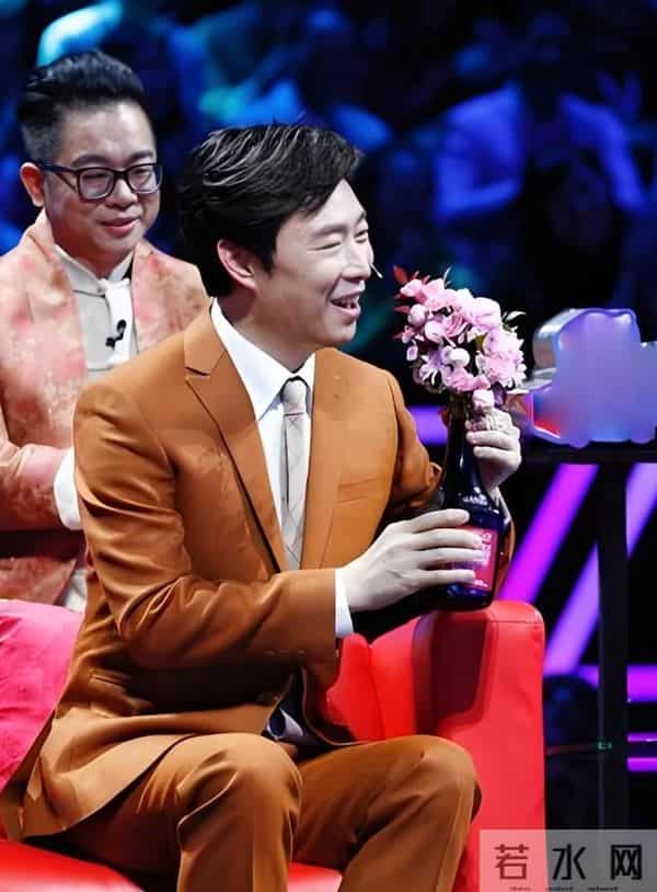 70岁费玉清不孤单：和江蕙互相作伴，把晚年活成了静水深流