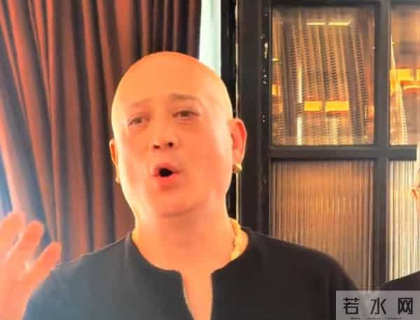 上影演员二代大聚会！75岁灯灯领衔唱夕阳红，他打扮很“非主流”