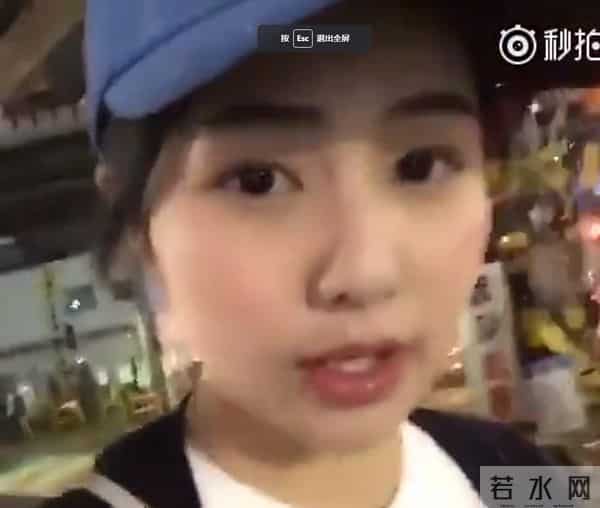 白鹿素颜接受采访，皮肤白皙像女高中生，大方得体不怯场