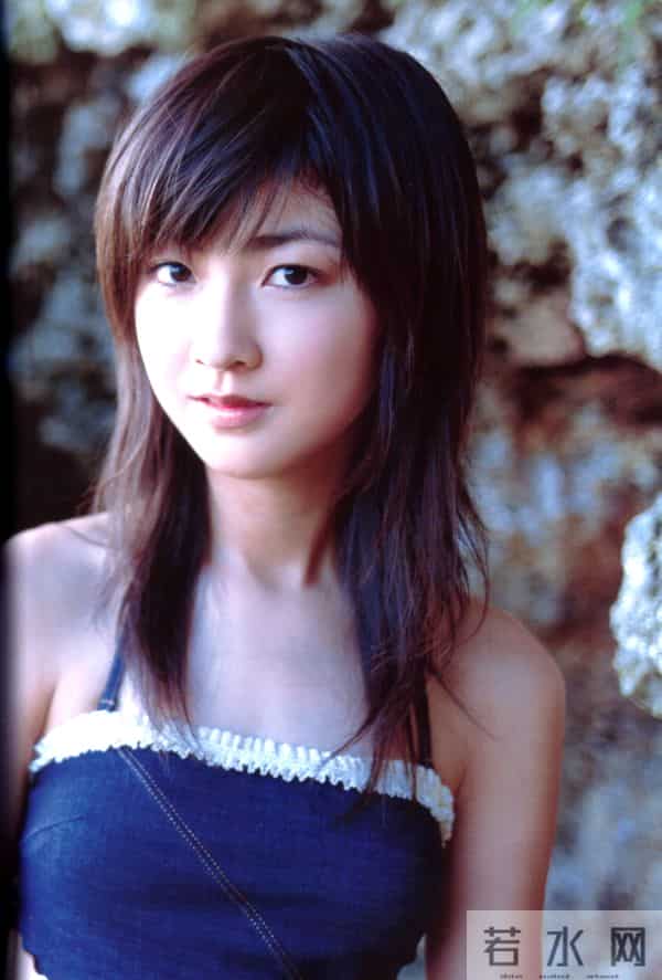 熊井友理奈：岛国九零后女星，身高一米八一，厉害吧！