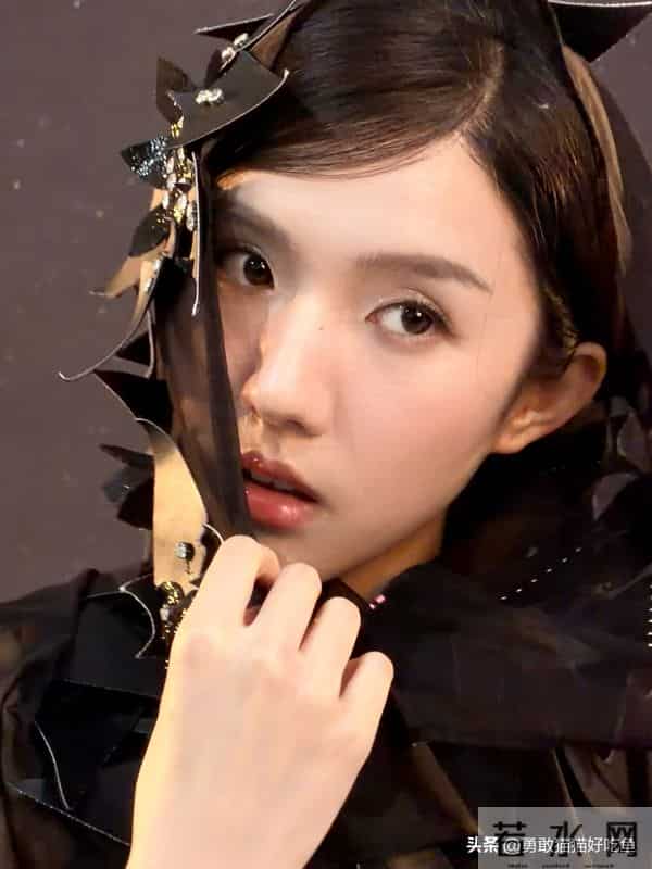 苏晓彤分享图片