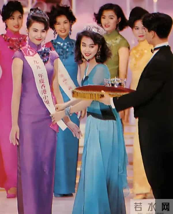 面相变了！52岁蔡少芬为钱四处奔波累到脱相，被王晶嘲讽不上进