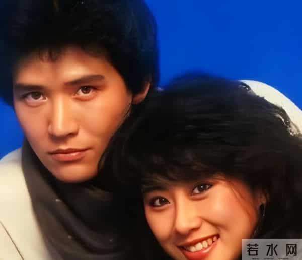 一步错步步错，64岁费翔独居英国20年 吃速冻饺子，母亲强势 婚姻难