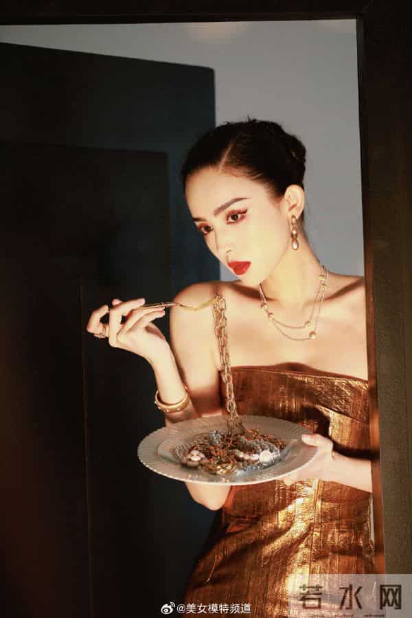 古力娜扎，精致冷感的女子