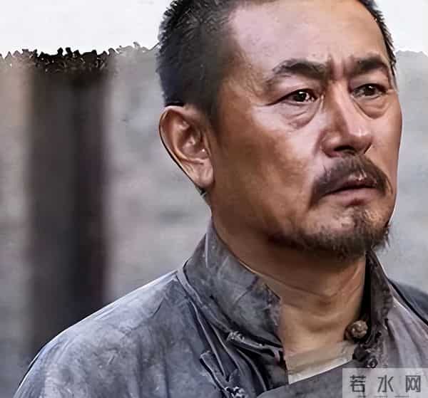 山东演员李洪涛：61岁发福认不出，爱吃甜食，和圈外妻子低调生活