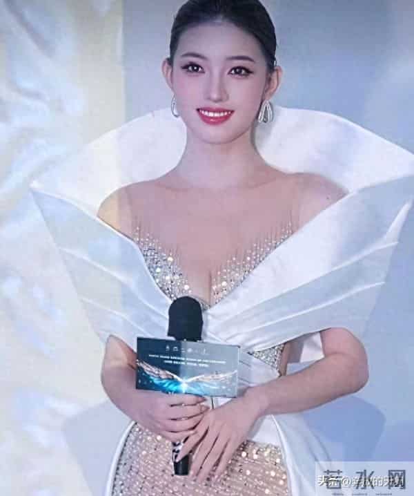 地球小姐澳门冠军，颜值太高了，嘴巴真好看，冠军非她莫属！