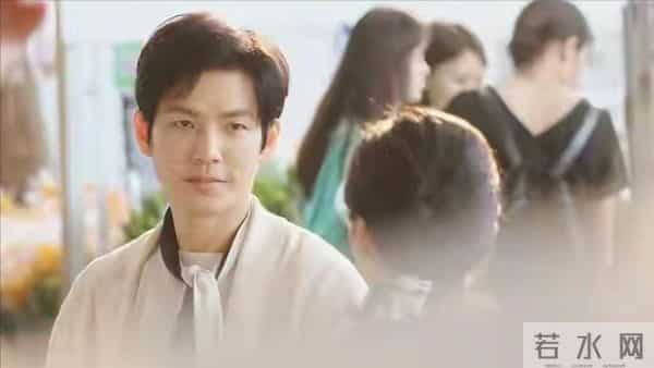 年纪大了就别尬演美男！油光满面脸部肿胀，这是迷倒女人的皮囊？