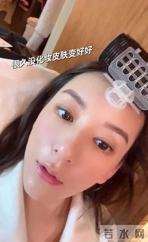方媛庆小女儿满月，近照曝光又瘦又美，郭富城大方回应是否生四胎