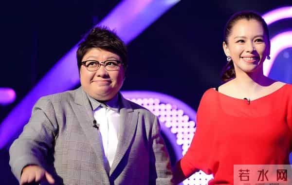 真慈善不怕火光照：香港大埔大火，韩红的 1000 万打了多少黑粉的脸