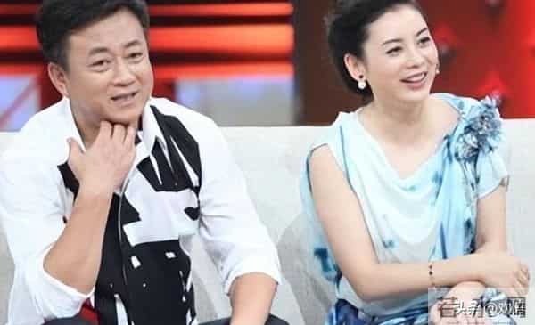 “性骚扰”事件6年后，如今朱军“活”成了普通人，妻子默默支持