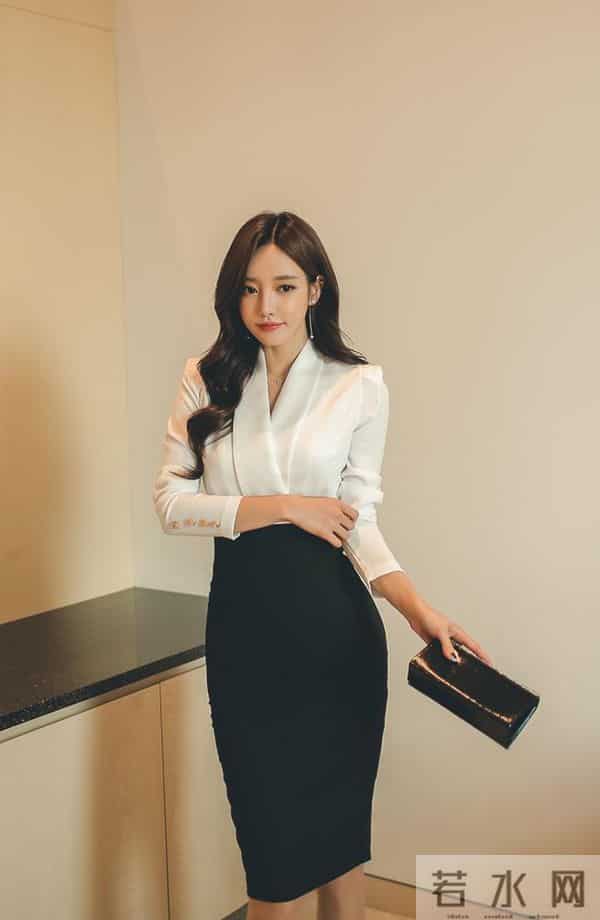 孙允珠『柏木白蜡织纺细腻职场小套裙』