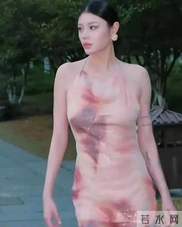 喜讯传来！54岁汪峰喜当“老丈人”，女儿小苹果如今过得很甜蜜