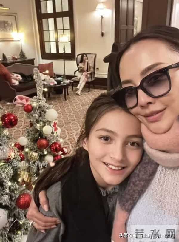 马雅舒女儿12岁生日，米雅大眼睛像爸爸，五官巨美漂亮的让人羡慕