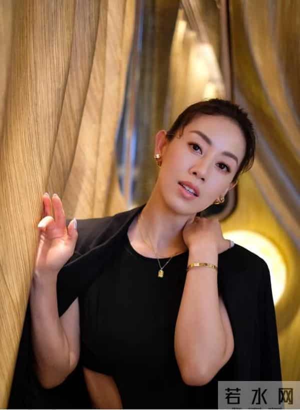 香港知名女星3岁幼子紧急住院吸氧，父母身份曾让其发展受困扰