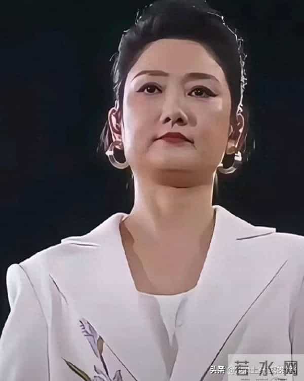 玲花也老了，看着一副中年妈妈的模样，真是岁月无情啊！