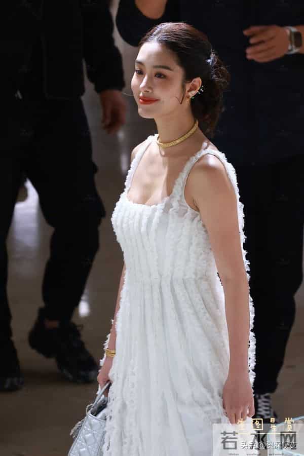 杨采钰的气质真的绝了，骨子里透着妩媚女人味