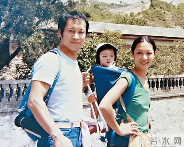 恬妮：以平胸闻名的她凭什么成了性感艳星？