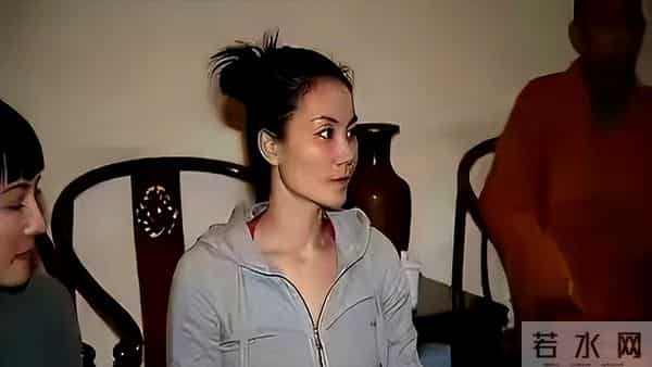 王菲也没想到，她那患有天生性唇腭裂的女儿，也要开始为她争光了