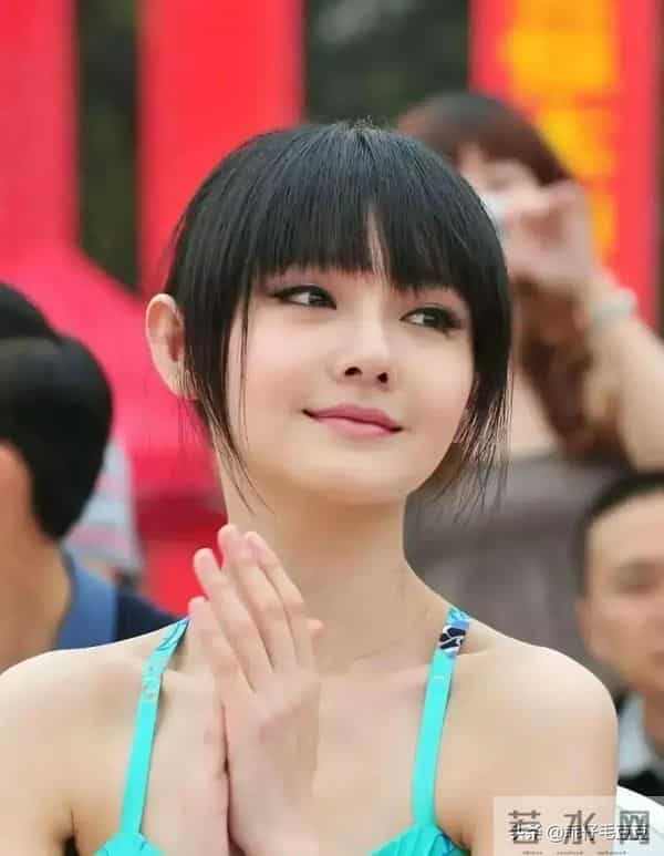 爆料具俊烨又去大S墓前静坐，但这次带了朋友！