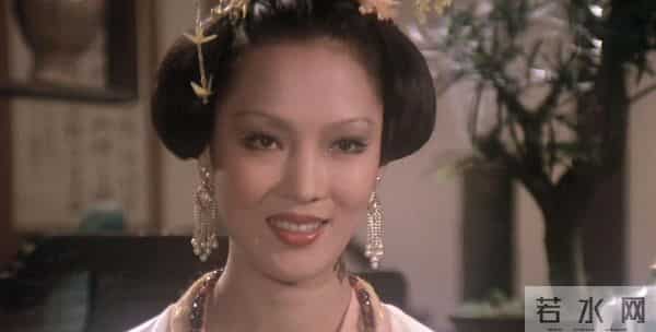 恬妮：以平胸闻名的她凭什么成了性感艳星？