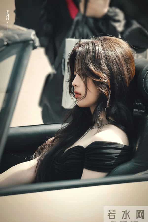 杨超越长大了，真好看