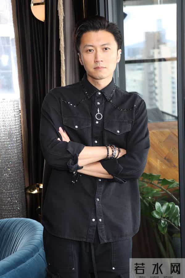 英皇集团杨受成率众艺人捐款超2000万，李幸倪红馆演唱会收益全捐