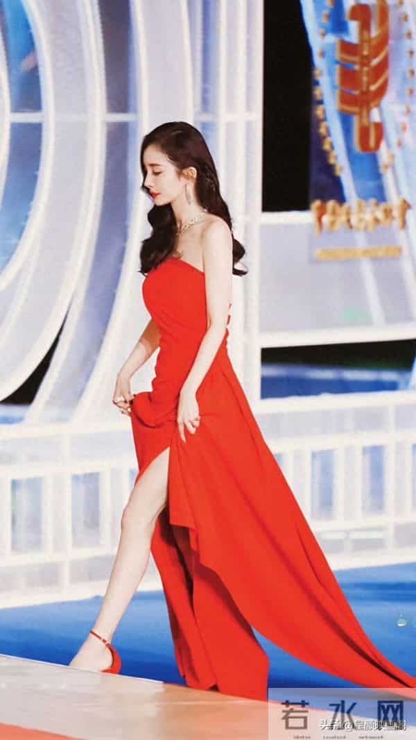 杨幂红裙玉足娇艳欲滴~