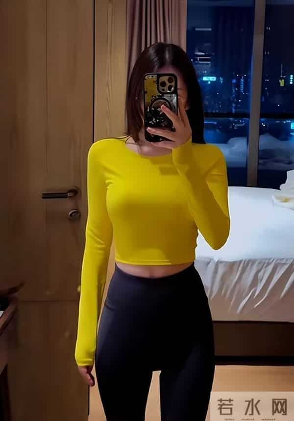 方媛庆小女儿满月，近照曝光又瘦又美，郭富城大方回应是否生四胎