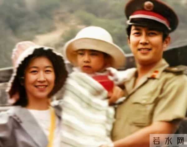 唐国强的“颁奖感言”在全网火了，刘晓庆说过的话，终于有人信了