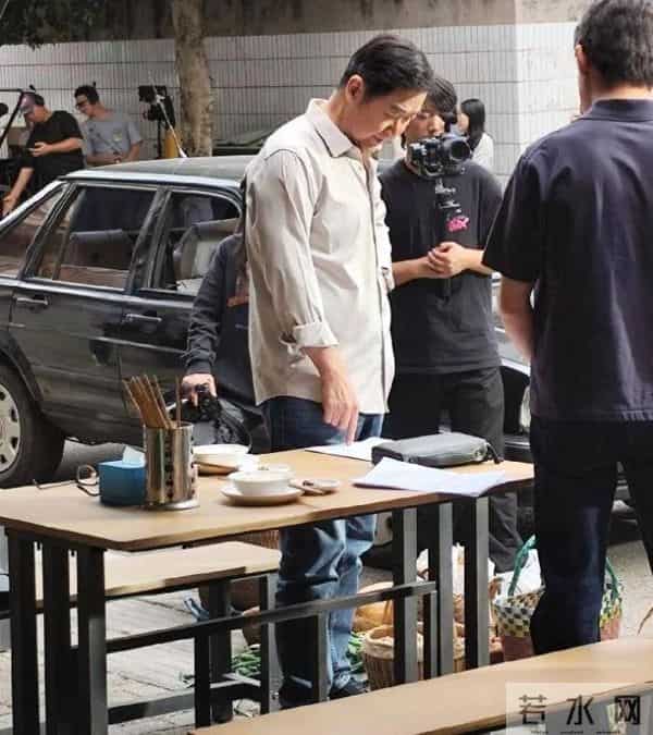 70岁身家丰厚的张国立，为43岁儿子操心不断