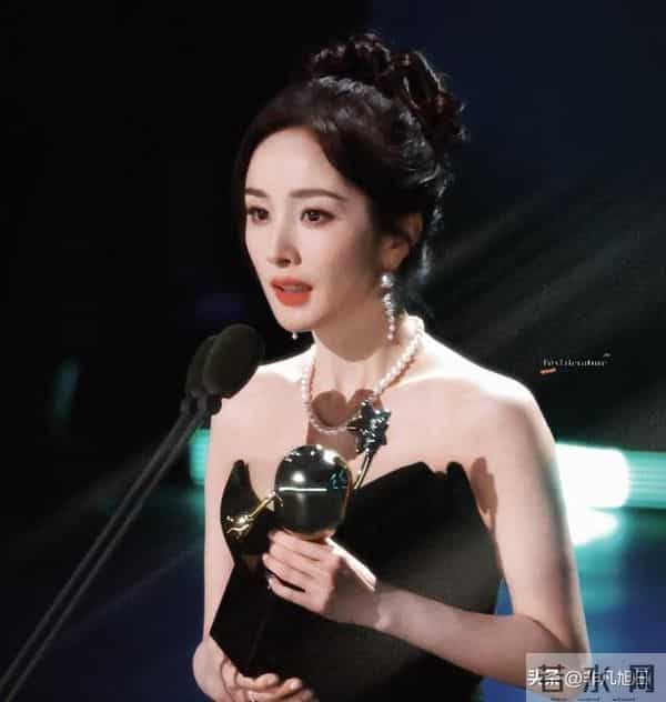 刘恺威没想到，香港大火1天后，杨幂因一个特殊举动实现口碑暴涨