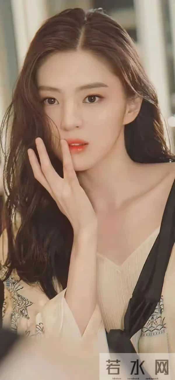 韩国女演员韩素希