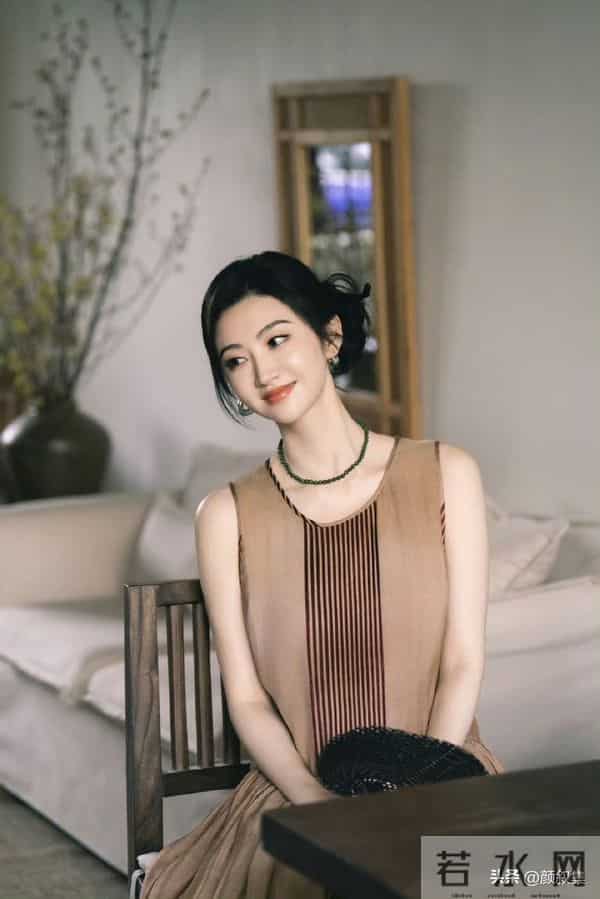 景甜这组图，把东方美拿捏得恰到好处！