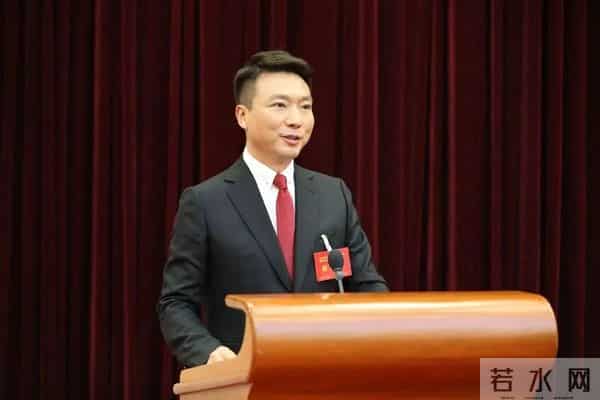 康辉人民日报撰文：人人都有“麦克风”，专业价值该如何具体体现？