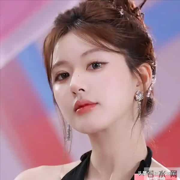 前靠赵露思翻红，后有妻子一个举动实现口碑暴增，陈伟霆才是赢家