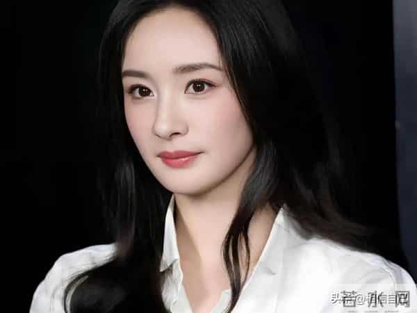 灾情面前先顾同胞安危，杨幂暂缓代言获全网点赞