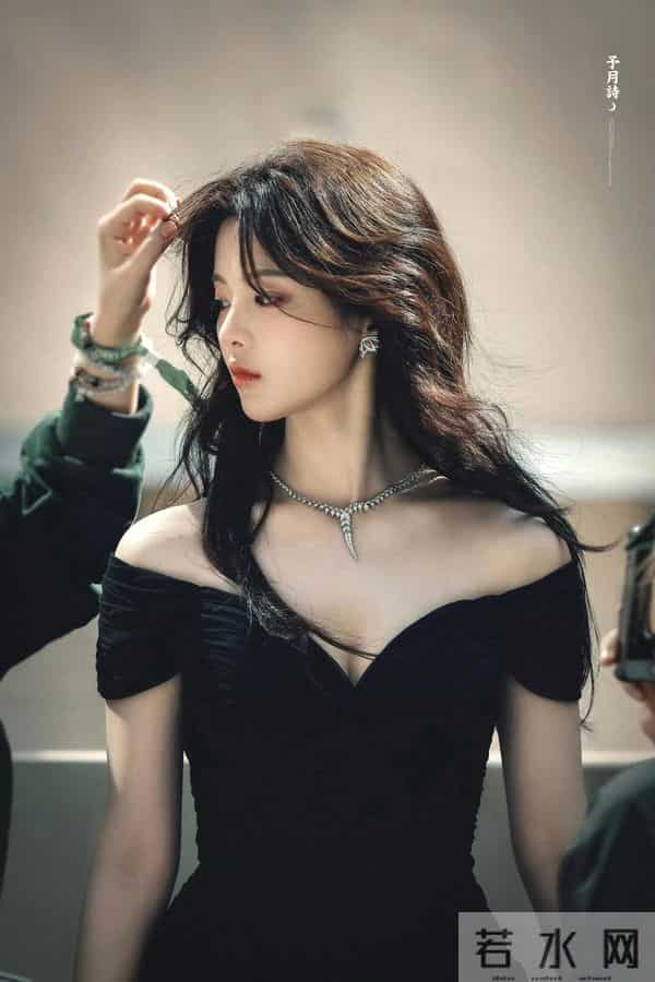 杨超越长大了，真好看