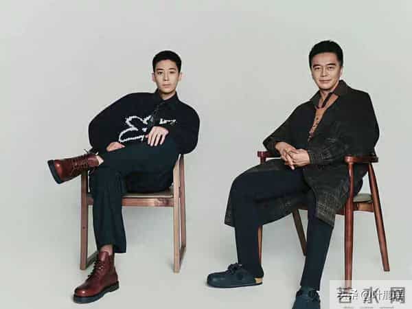 许亚军和儿子同框拍摄时尚大片，这是他和前妻何晴的孩子，叫许何