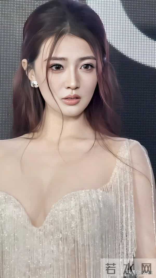 徐璐｜最近很出圈，很性感