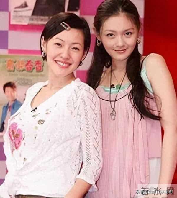 小S女儿晒全家福，夫妻恩爱引争议，真相为何难寻