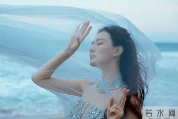 徐璐三亚海边鱼尾裙