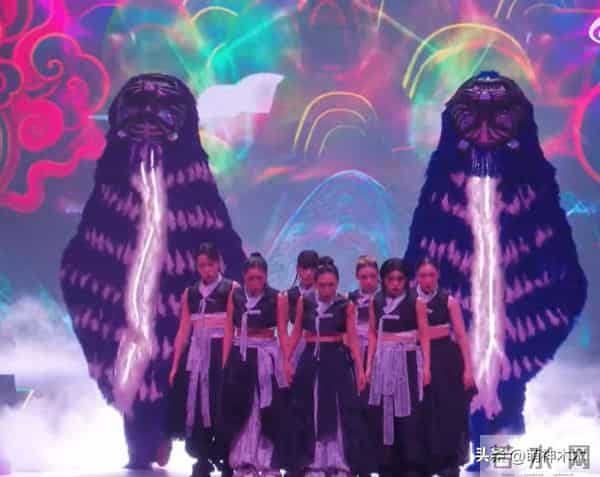 MAMA颁奖礼大偷中国文化！水墨画、舞狮轮番登场，画风诡异遭痛批