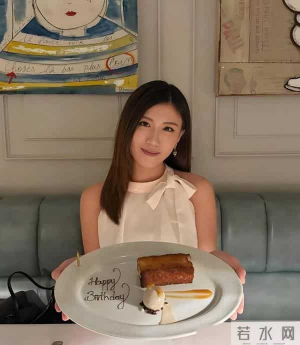 烟火压境，她一人稳住全场：TVB 陈嘉欣凭什么封“新闻女王”？