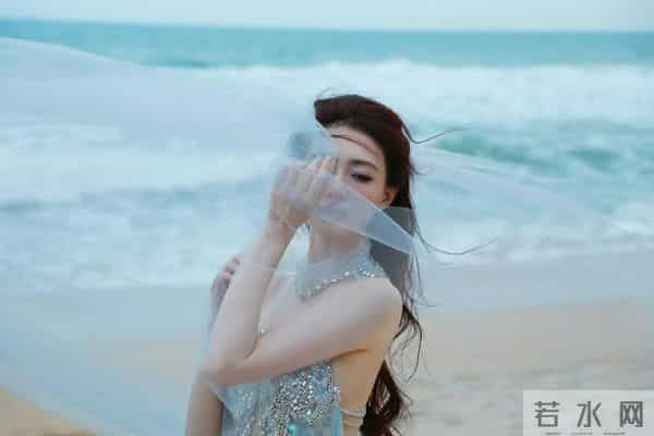 徐璐三亚海边鱼尾裙