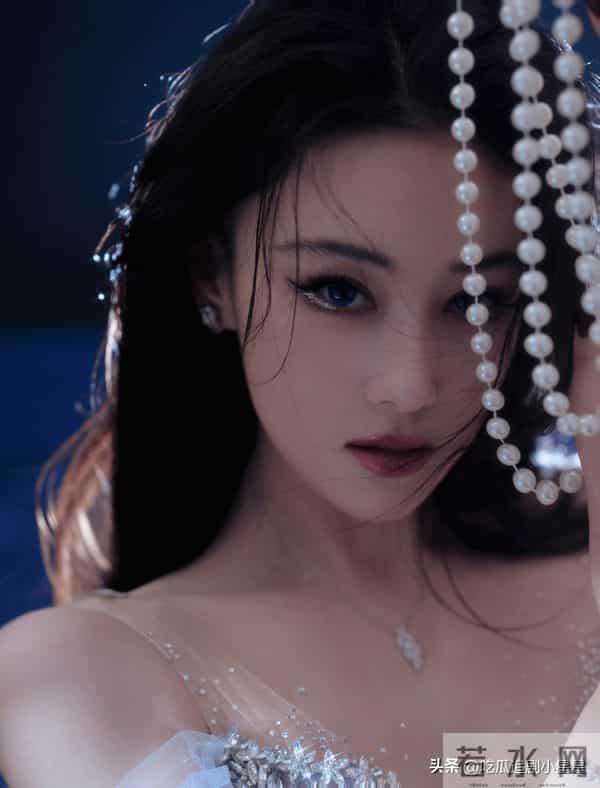 张馨予 小V脸女神降临 深邃的眼美得太抓人