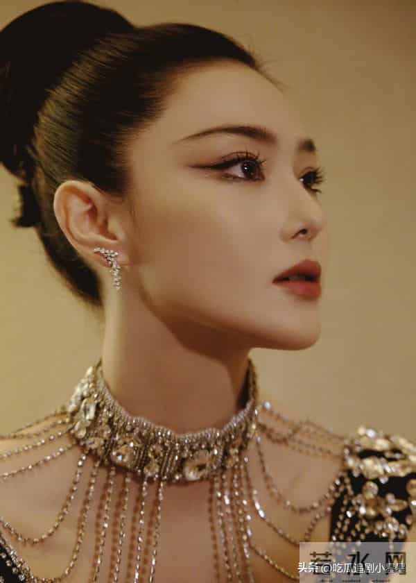 张馨予 小V脸女神降临 深邃的眼美得太抓人