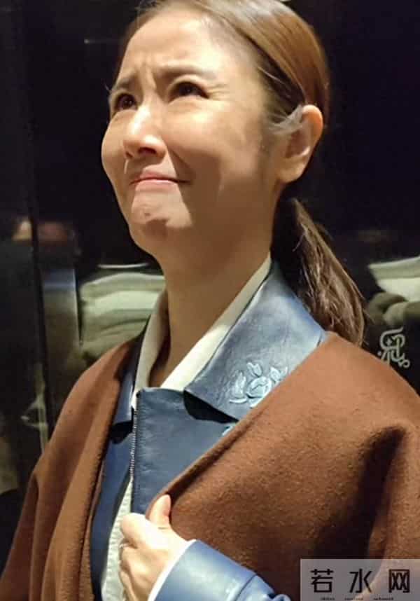 49岁林心如断崖式衰老，当年的紫薇格格也老了，脸变长 抬头纹好多